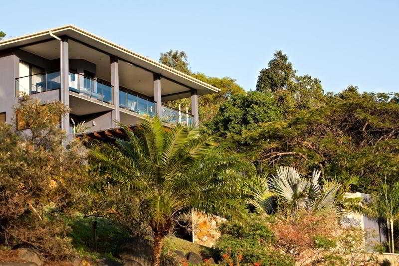 At Waterfront Whitsunday Retreat - Adults Only Aparthotel Airlie Beach Exterior photo
