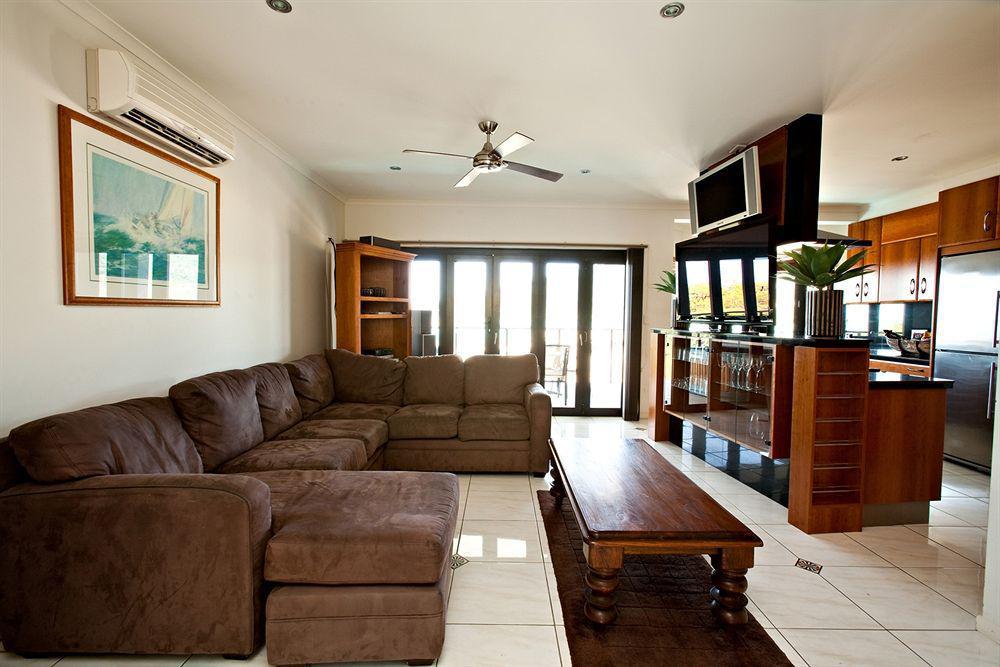 At Waterfront Whitsunday Retreat - Adults Only Aparthotel Airlie Beach Exterior photo